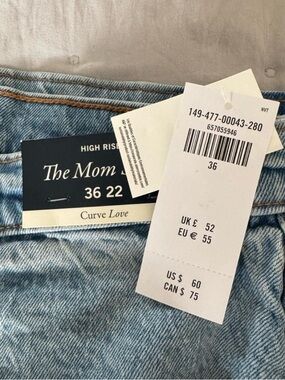 Abercrombie & Fitch The Mom High-Rise Jeans - Light Blue